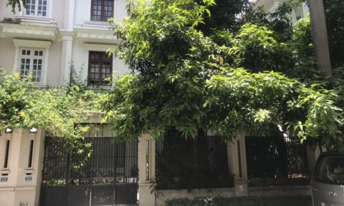Chính chủ nhờ bán căn biệt thự 198m2 dãy C5 Ciputra, quận Tây Hồ. LH 0988254585