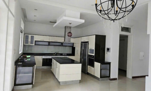 Cho thuê biệt thự 345m/5PN sân vườn rộng dãy C Ciputra Hà Nội