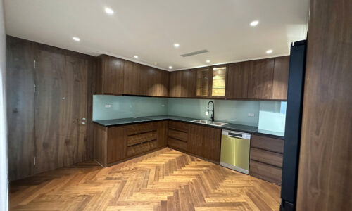 Chính chủ gửi em bán căn hộ chung cư 182m2/4 phòng ngủ, đủ đồ tòa P Ciputra Hà Nội